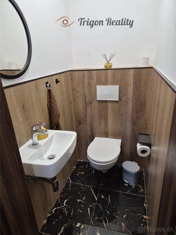 MODERNÝ ZARIADENÝ 4 izbový RODINNÝ DOM v centre Kolárova s g