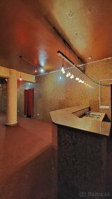 Tel: 0908 715 715, Ponúkam na dlhodobý prenájom veľký obchod