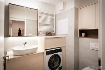 Ponúkame na predaj tento moderný 82m² byt s terasou. Byt je 