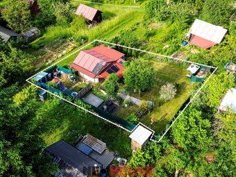 NEW HOUSE ponúka na predaj udržiavanú záhradu s útulnou chat