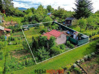 NEW HOUSE ponúka na predaj udržiavanú záhradu s útulnou chat