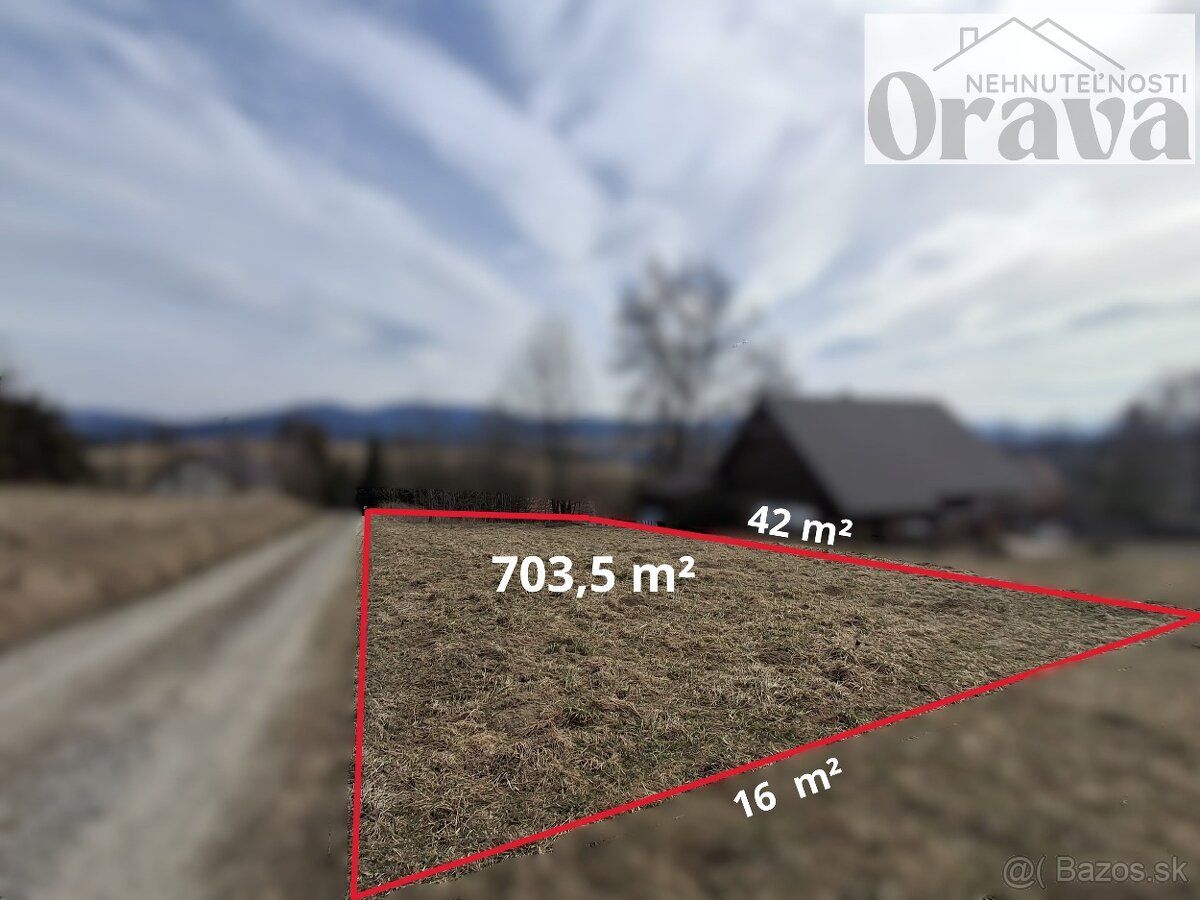 Ponúkame na predaj pozemok o celkovej výmere 703,5 m², nachá