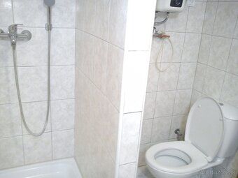 Ponúkame na predaj dvojizbový rodinný dom v tichej lokalite 