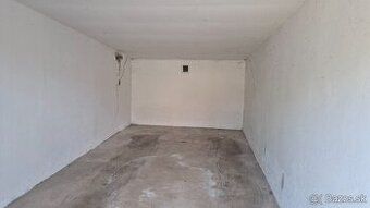 Predám garáž v Komárne
Garáž s výmerou cca.20 m2, ktorá je z