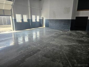 Dobry den.
Ponukam na prenajom priestory vhodne na sklad, di