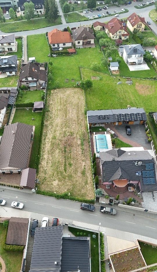 Ponúkame na predaj exkluzívny stavebný pozemok nachádzajúci 