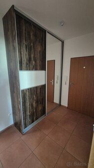 Dám do dlhodobého podnájmu 2-izbový byt 60m2. Byt sa nachádz
