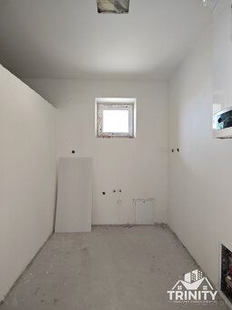 Typ: Rodinný dom Ulica: Hlavná ulica Obec: Tvrdošovce
Na pre
