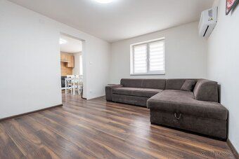 REMAX ponúka na predaj 3-rodinný dom v Novej Dubnici časť Ve