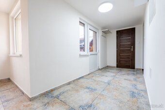 REMAX ponúka na predaj 3-rodinný dom v Novej Dubnici časť Ve