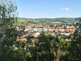 Typ: 3-izbový byt Ulica: Jána Švermu Obec: Bardejov
Anovia r