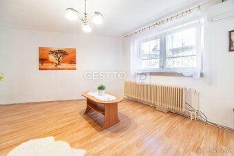 Vo výhradnom zastúpení majiteľa nehnuteľnosti Vám realitná k