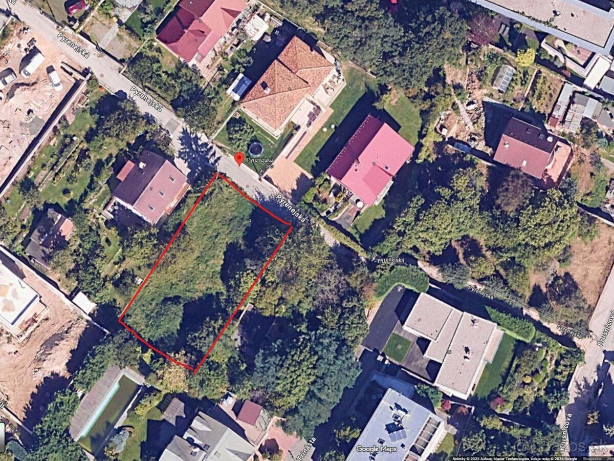 Chcete bývať na kopci s výhľadom? Na 7 á pozemku v BA III.- 