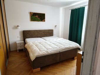 Ponúkam do prenájmu 2 izbový byt v Komárne ,ul.Zváračská.Byt