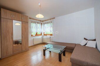 3D obhliadku nájdete tu: https://my.matterport.com/show/?m=P