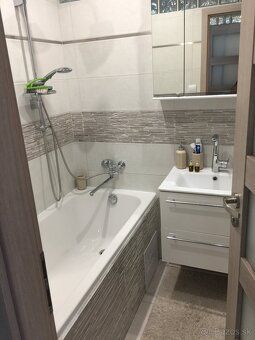 Košice, byt cca 690 eur, izba jedna cca 580 pre dve študentk