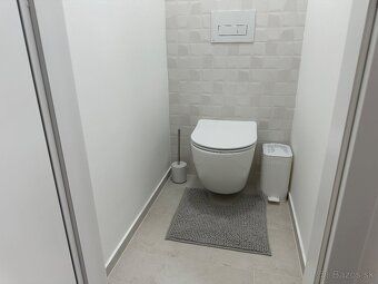 Ponúkam na prenájom úplne nový apartmán po kompletnej rekonš