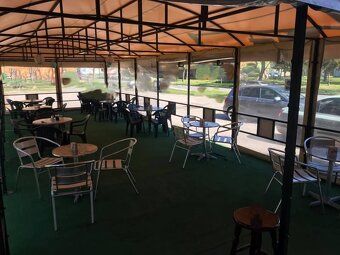 🍹 Ponúkame na prenájom kompletne vybavený bar s terasou, sal