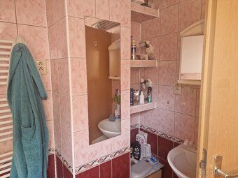 Dame do prenajmu dvojpodlazny podpivniceny rodinny dom v obc