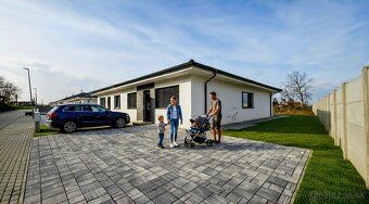 Bývanie bez kompromisov: Nový 4i bungalov s výhľadom na Pova