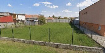 Ponúkame na predaj rovinatý stavebný pozemok s rozlohou 450 