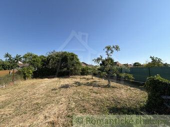 Ponúkame na predaj rovinatý stavebný pozemok s rozlohou 450 