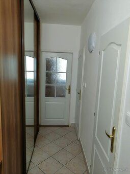 Prenajmem starší byt na Amurskej 8, Košice, hneď pri jazere,