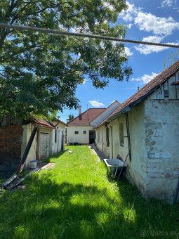 Ponúkame na predaj rodinný dom na ulici Biskupická 10, Trenč