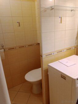 Dám do prenájmu kompletne prerobený 2-izbový byt na ulici 28