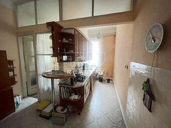 TUreality ponúka na predaj dvoj-generačný rodinný dom v cent