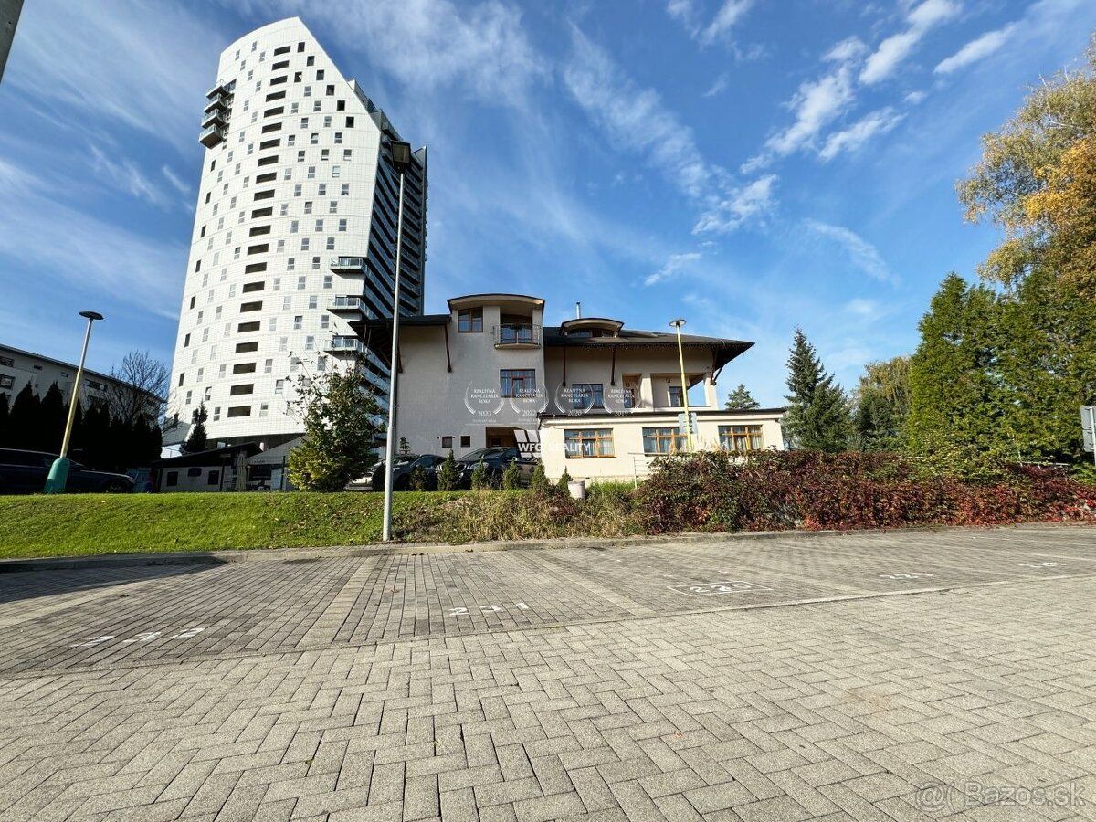 Ponúkam na prenájom vonkajšie parkovacie miesto pre jedno au