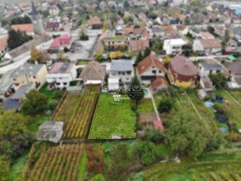 Exkluzívne iba u nás Vám ponúkame pozemok o výmere 445 m2 kt