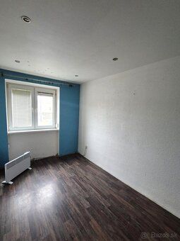 Na predaj ponúkam 2 izbový tehlový byt prerobený na 3 izbový