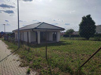 Predam 5 izbový rodinný dom v mestskej časti Nitry - Janíkov