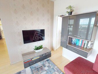 Klimatizovaný 3 izbový byt s veľkou terasou 122 m2 a garážov
