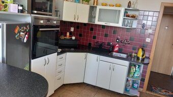 Vymením byt v DS za byt v Ba 2izbovy byt 58m2 + 10m2 balkon 