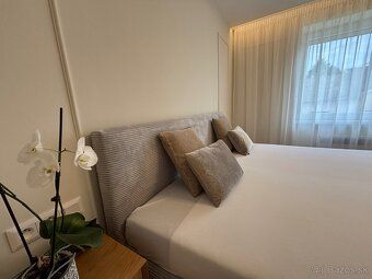Ponúkam na prenájom luxusne zariadený 60m2, 2 izbový byt v K