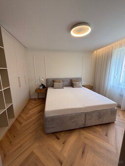 Ponúkam na prenájom luxusne zariadený 60m2, 2 izbový byt v K