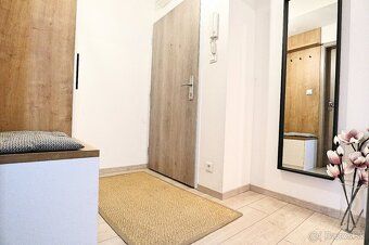 YNI Vám v EXKLUZÍVNOM ZASTÚPENÍ ponúka na prenájom:
Moderne 