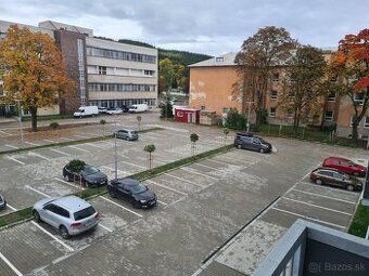 Ponúkam do dlhodobeho prenájmu vonkajšie parkovacie miesto v