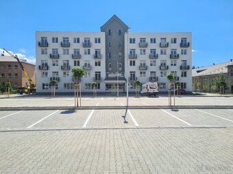 Ponúkam do dlhodobeho prenájmu vonkajšie parkovacie miesto v