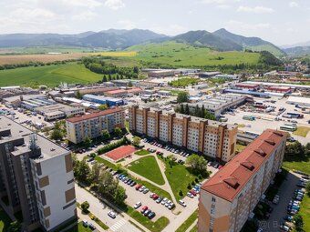 Ponúkam na predaj priestranný 2-izbový byt, ktorý vznikol di