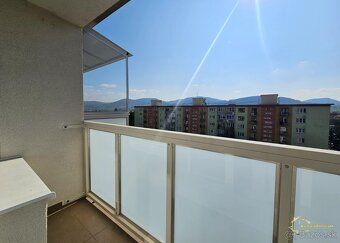 🏡 Hľadáte priestranné bývanie v pokojnej lokalite s kompletn