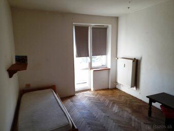 Vymením 2 izbový tehlový byt s balkónom v širšom centre mest