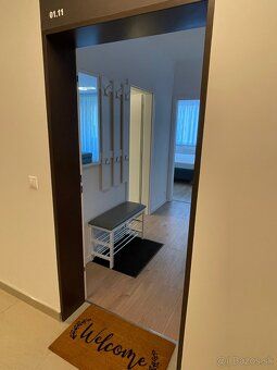 Ponúkam na dlhodobý prenájom 2-izbový byt s loggiou na prvom