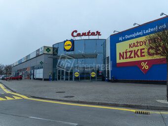 302 m2 OBCHODNÝ PRIESTOR PRE PRENÁJOM
Popis: PRENÁJOM – Prém