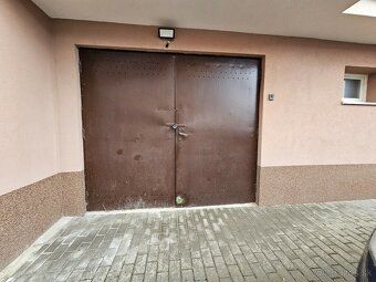 🔥 ZNÍŽENÁ CENA: 130 000 €
Ponúkam na predaj priestranný 3-iz