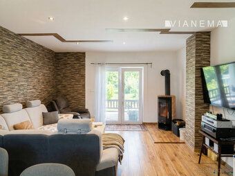 🏡 Zariadené 5-izbové sídlo v Kálnici (243 m²) s nákladmi len
