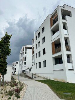 Ponúkame na prenájom moderný, svetlý 1,5-izbový štýlovo zari
