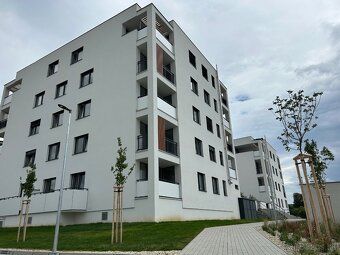 Ponúkame na prenájom moderný, svetlý 1,5-izbový štýlovo zari